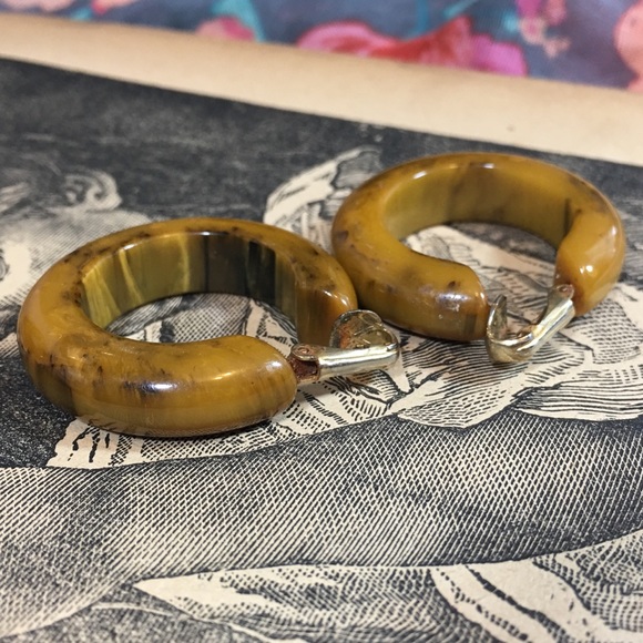 Vintage Mississippi Mud Bakelite Clip-on Earrings - Picture 8 of 8